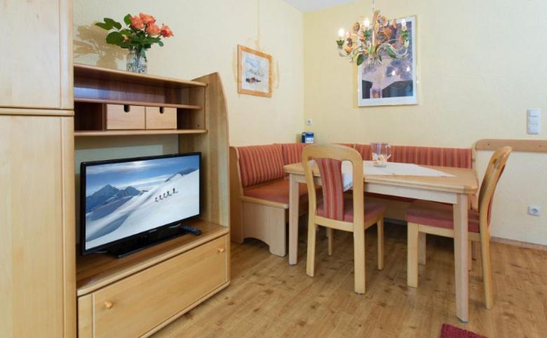 Haus Christaldo Bed and Breakfast St Anton am Arlberg Eksteriør billede