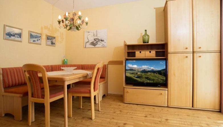 Haus Christaldo Bed and Breakfast St Anton am Arlberg Eksteriør billede